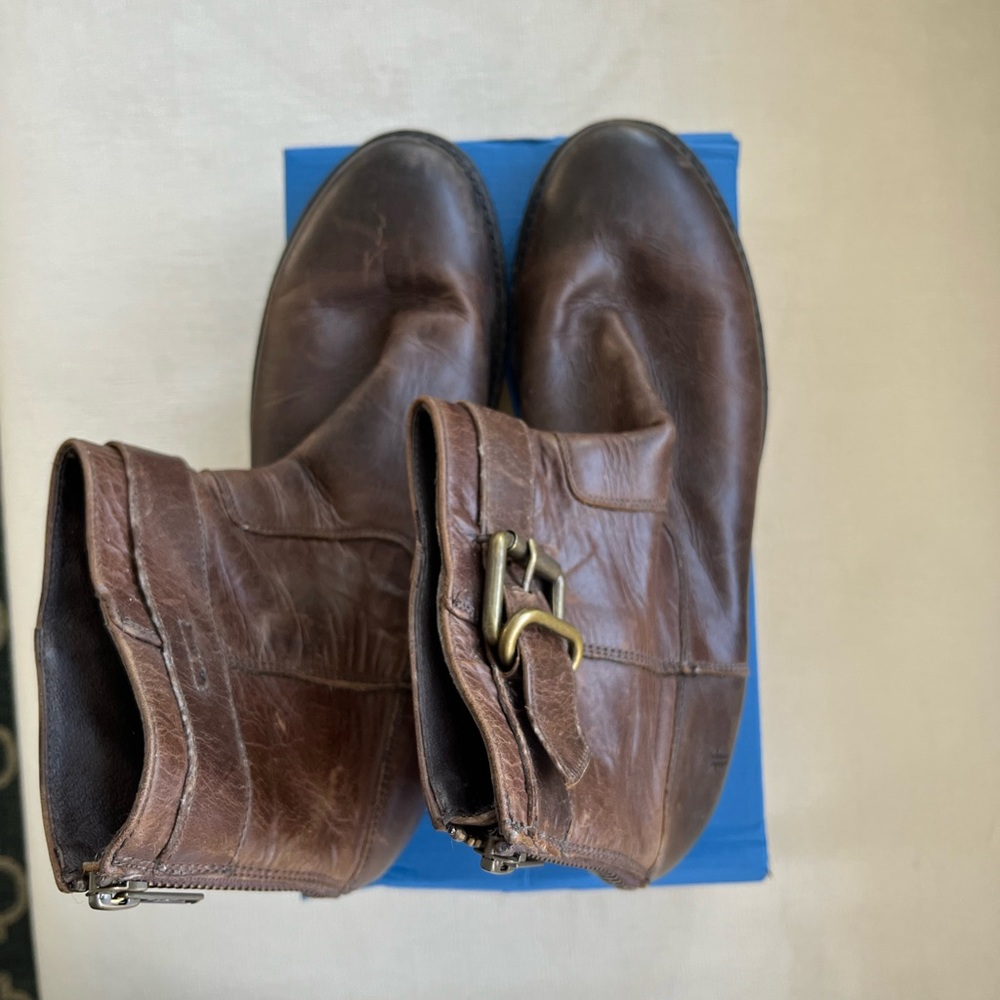 Frye Veronica Brown Leather Ankle Booties with Vintage Style